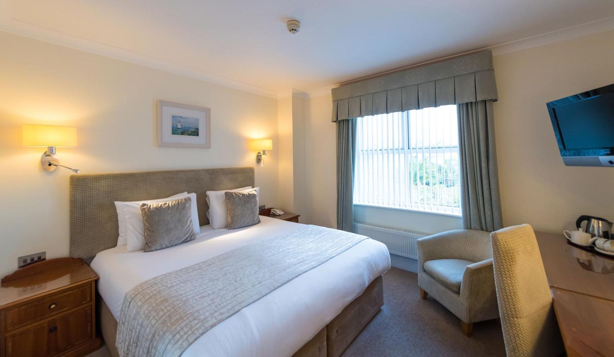 The Royal Duchy Hotel ฟาลมัธ ภายนอก รูปภาพ